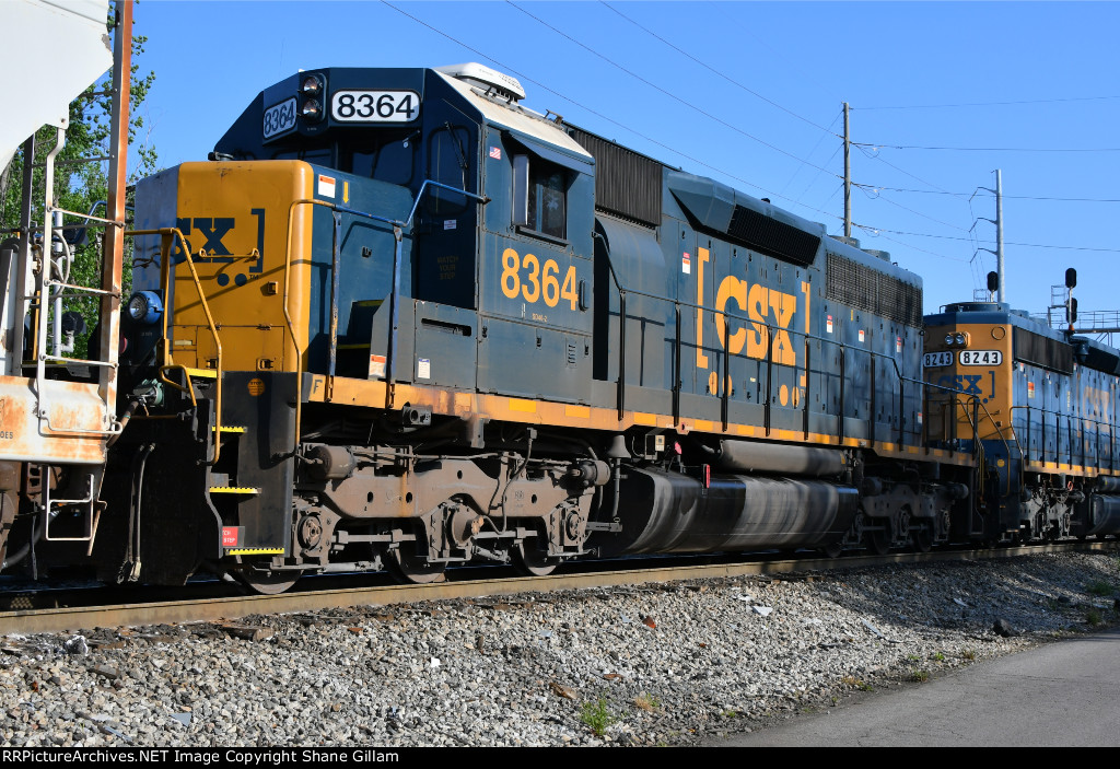 CSX 8364 Roster shot.